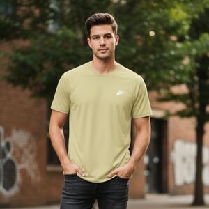 Nike Size L Yellow Cotton Tee - Performance Sportswear T-Shirt